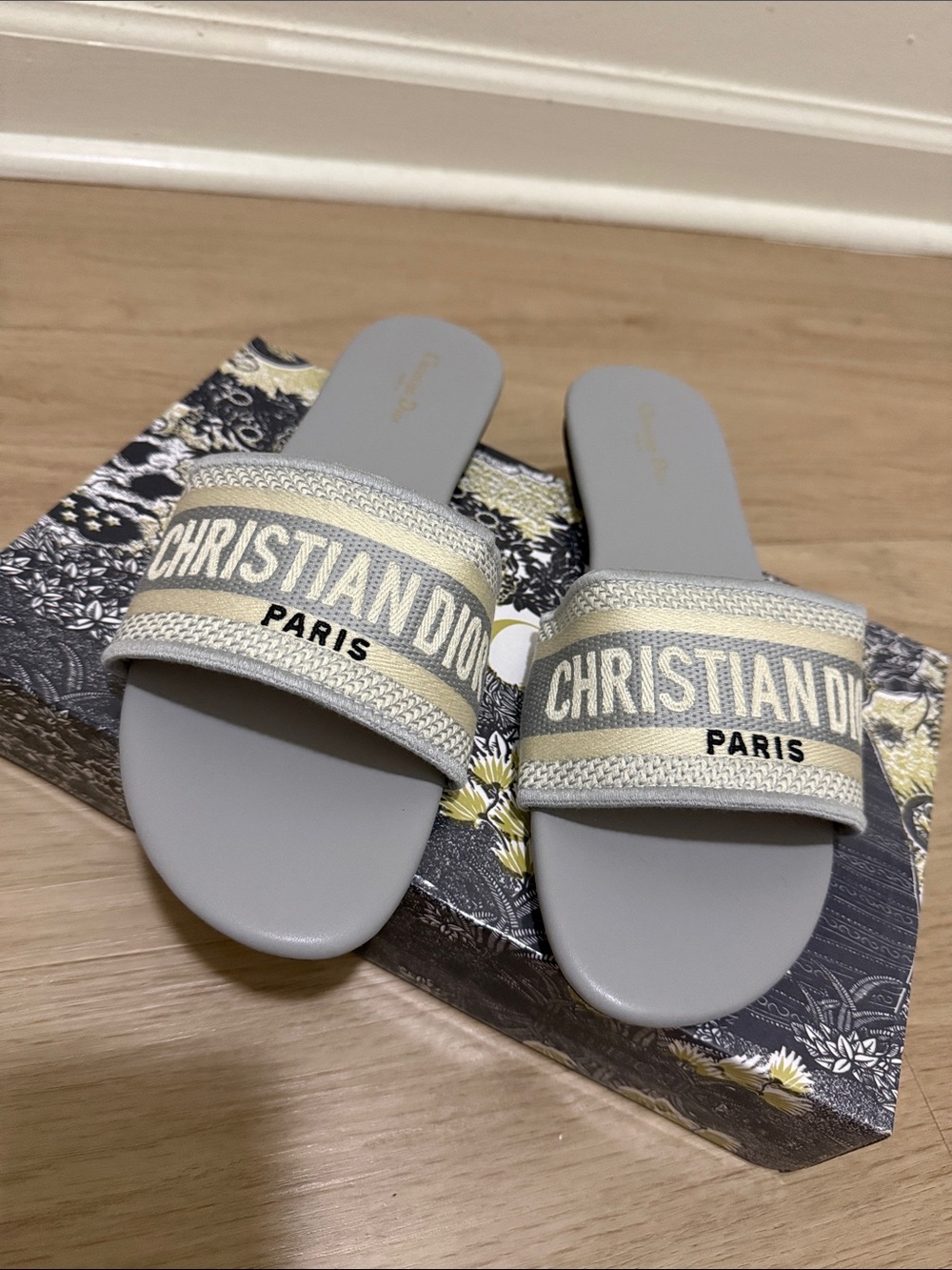 Dior Sandals in Grey. Size 40 NEW